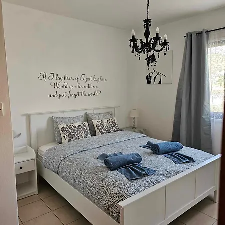 Apartman Mediterranean Sunrise A1 *